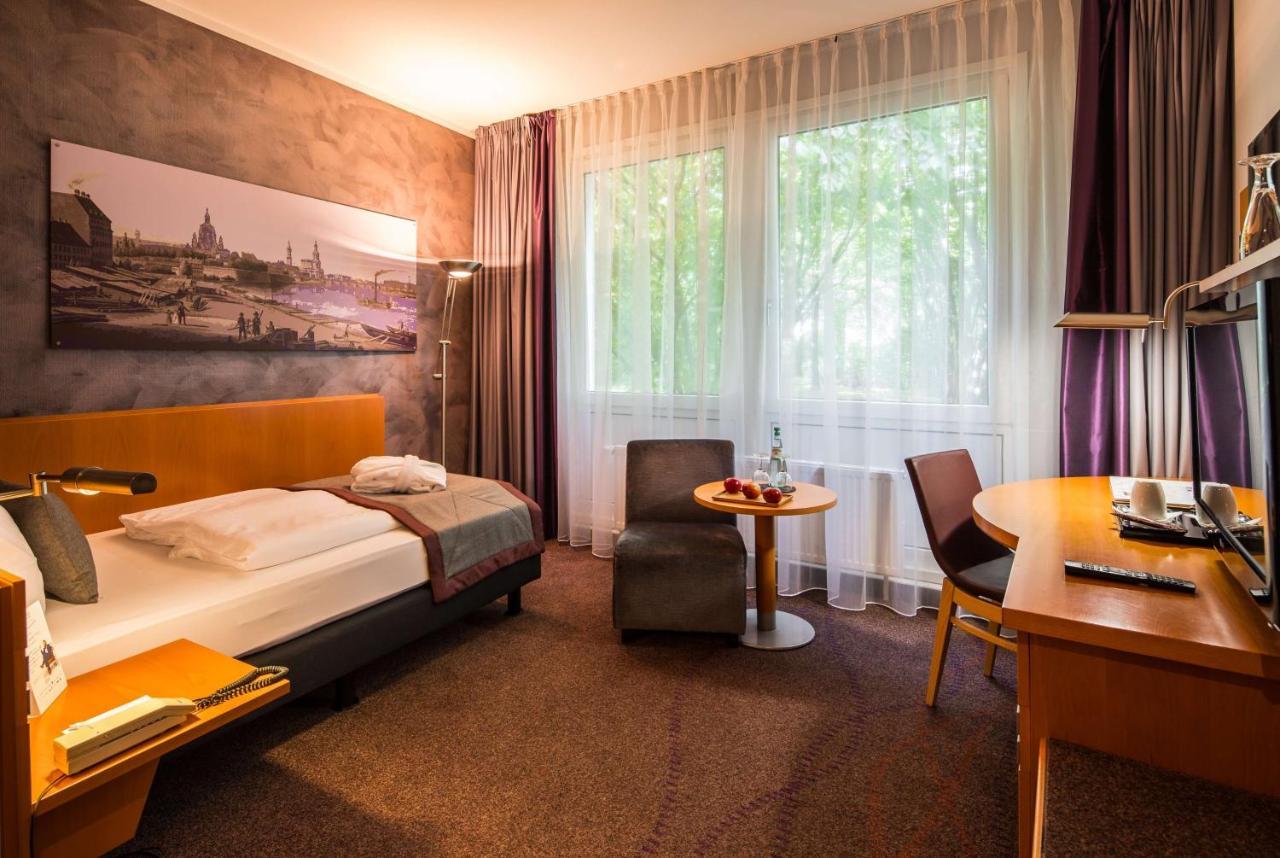 รามาดา บาย วินด์แฮม เดรสเดิน Hotel เดรสเดน ภายนอก รูปภาพ